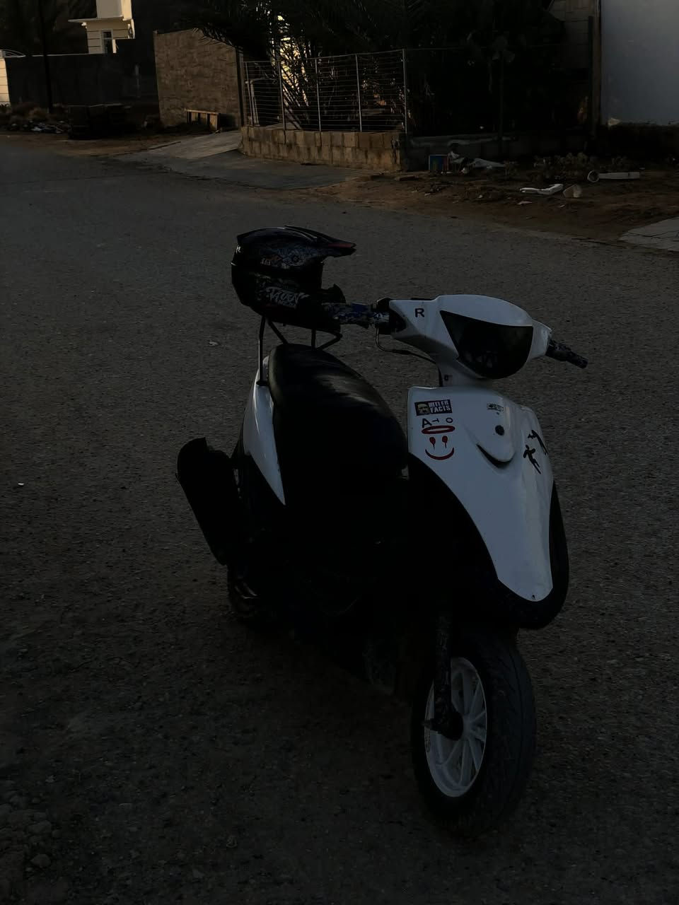 السلام عليكم
للبيع دراجه ماكس عدله بلاديه بوشه49

الدراجه ما بيه اي نقص نضافه 

السعر600 وبيه مجال


**إذا كنت صاحب هذا الإعلان وتريد حذفه لأي سبب، رجاءا أرسل رسالة إلى الدعم الفني**