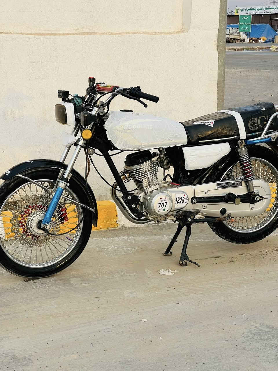 السلام عليكم للبيع دراجه تايكر موديل 2024 دراجه بلاديه لون اسود محرك شرط تايرات جدد وياله عدله كهربائيات كلها شغاله عالي ناصي زنون محرك اخرس نشاط فول دراجه كامله مكمله بيع او مراوس يرهم الاتصال *********** متواجد نت او اتصل ملاحضه دراجه بيها نقص دشبول لن شاشتها حتركت وفتحتها تنزل من سعر لدراجه وهلا بل شرايه
