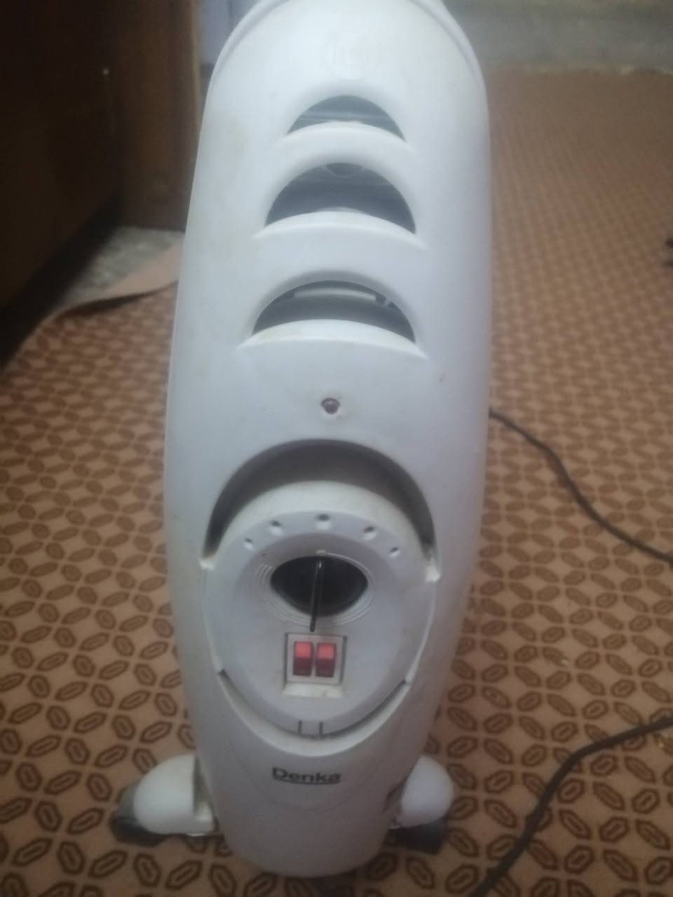 للبيع
صوبة زيتيه لليبع. نوعية (دنكة) استخدامها  اقل الشهر للتواصل فيس او رقمي. *********** 
سعرها مناسب....
