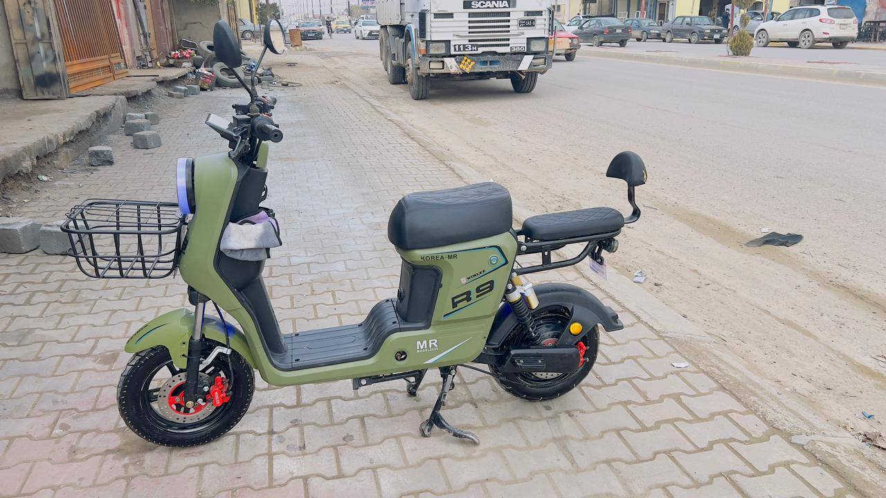 السلام عليكم بايسكل شحن للبيع 
مستخدم شهرين بعده جديد 
R9
موديل 2025
السرعة 109
4 تبديلات نشاط فول 
بطاريات 5 شرط ع فحص انطيك جدد 
السعر 385 وبي مجال قليل 
مكاني الشرقاط قرب كراج الشرقاط 
رقم الهاتف ***********
مستخدم شهرين فقط
