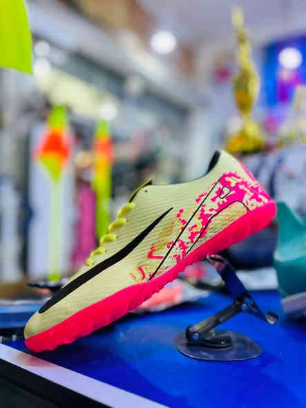 متابعينا الغوالي 

تخفيظات 15الف فقط 
أحذية رياضية 
لابجين 
محبب
كافة القياسات 

للحجز والاستفسار الاتصال على الرقم التالي 
***********
واتس اب فقط 
يتوفر خدمة توصيل كافة المحافظات
