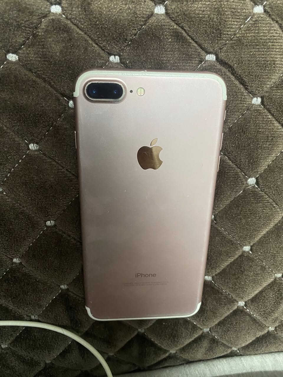 ايفون 7 بلص مساحة 32 الجهاز مبدل بطارية فقطططط جهاز نظيف كلش ما بي شخط عل فحص رايده ب90 وبي مجال للشراي مكاني الغزالية ***********
