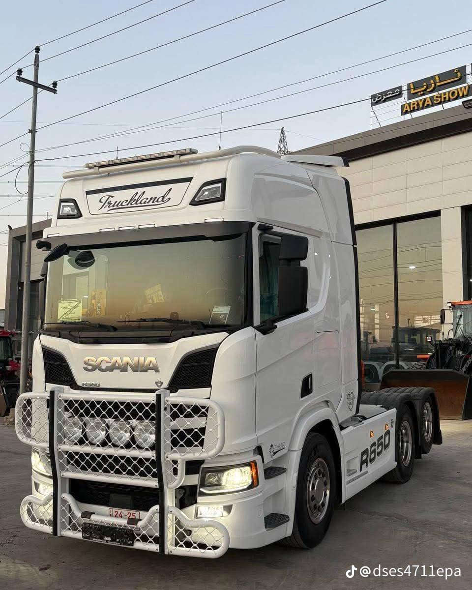 للبيع 2018 راس بلادي سحال خلفي مزوج بلاد حجم R650 فول مواصفات عربانه غسان موديل 2026 اربع محاور للأتصال *********** مكلف بالنشر
