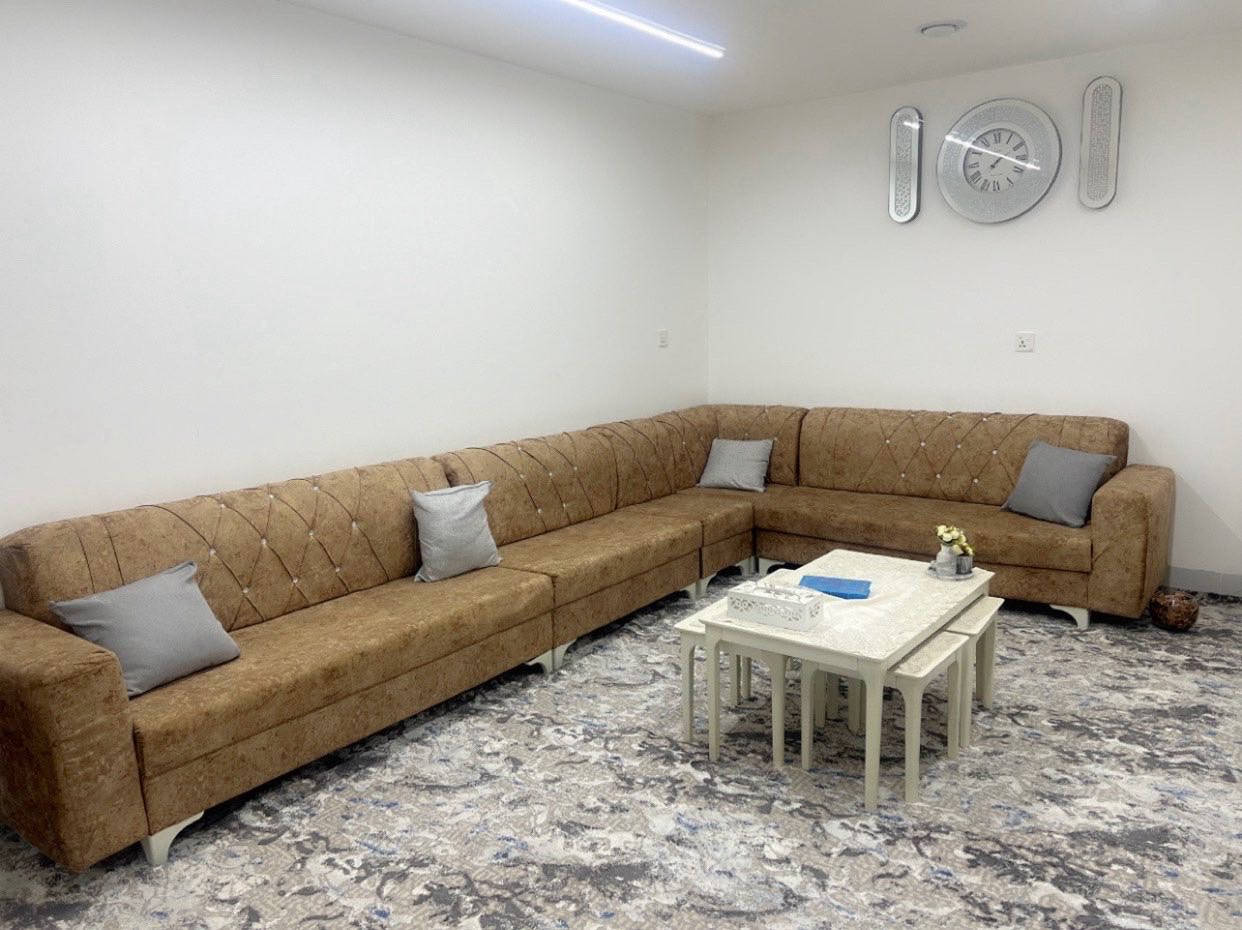 ئەم قەنەفەنە  بۆ فڕۆشتنن نرخ ٣٠٠ هەزار دوو مانگە بەکارهاتووە و ماعەمەلە***********
