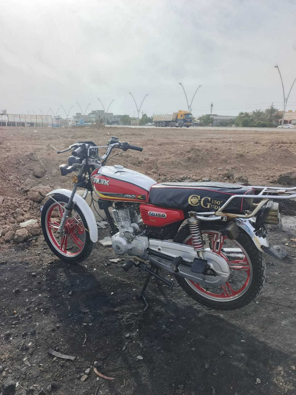 لبيع سيفان موديل 23دراجة بلادية اي نقص مابيهة شلعة ومعدل طيران ✈️شرط سعر 575وبيهة مجال مكاني ديالئ هبهب غسل كاضم ***********
