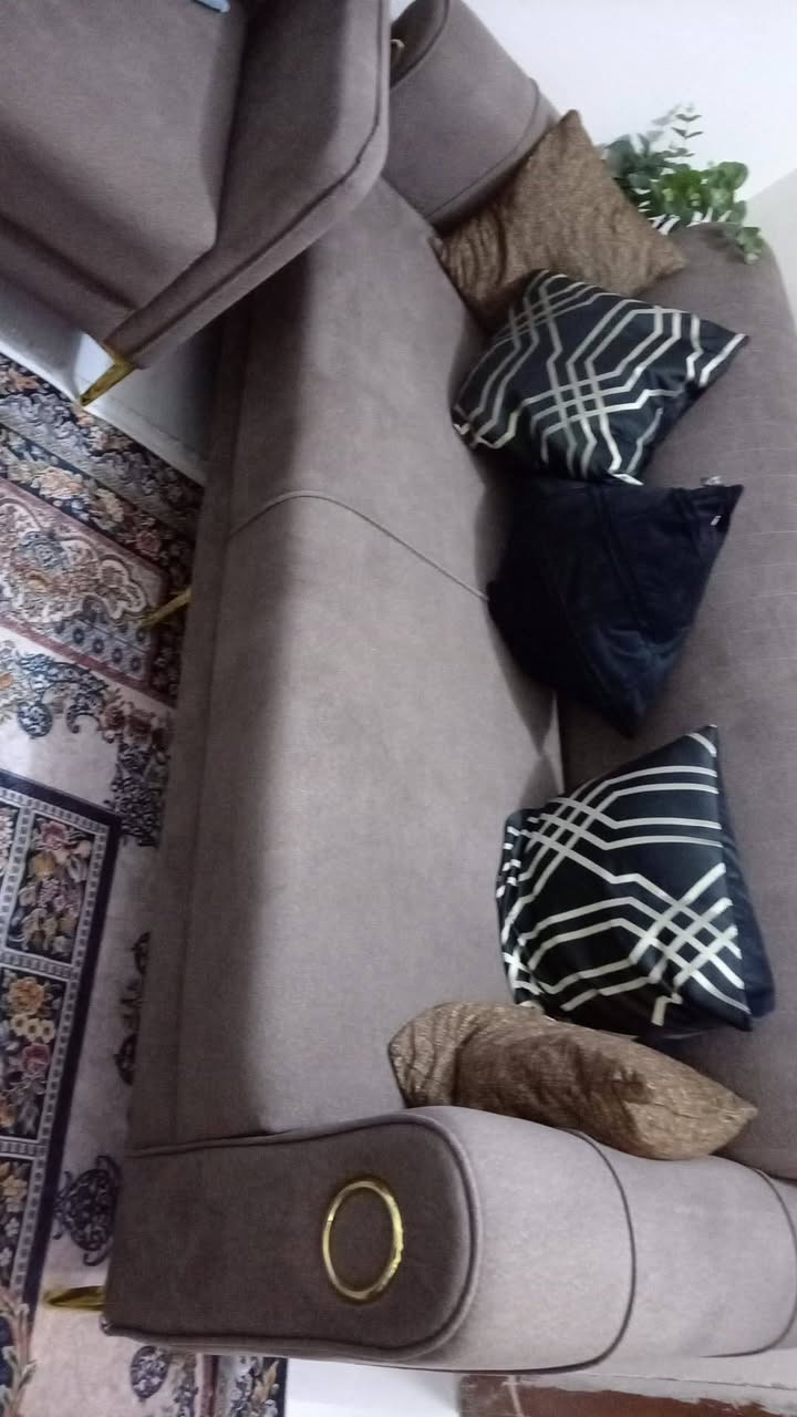 تخم للبيع ٨مقاعدات المكان سيديه سعره ٢٥٠الف و بي مجال


**إذا كنت صاحب هذا الإعلان وتريد حذفه لأي سبب، رجاءا أرسل رسالة إلى الدعم الفني**