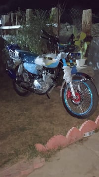 دراجه. للبيع مديل24باب اول ختم سولنك  اوراق  دراجه ماشيه 3 الف مال خزن...