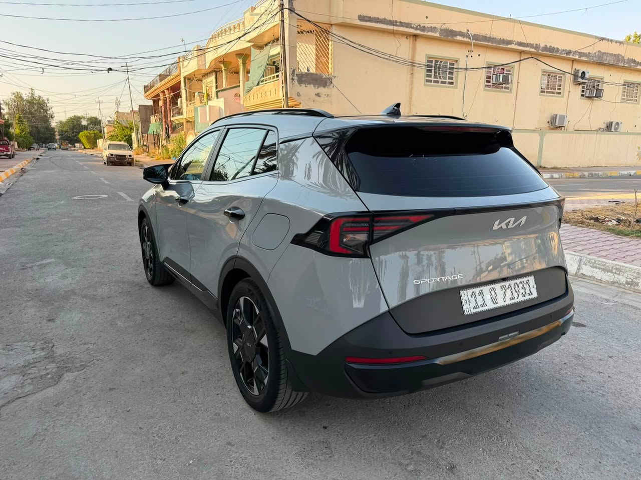 كيا سبورتج  2026
الشكل الجديد – نص مواصفات بنوراما 
المواصفات العامة:
🚗 الموديل: 2026
🔧 المحرك: 2.0 لتر بنزين
📉 العداد: 10.000
📍 اللوحات: بغداد باسمي 
🛡️ ضمان شركه نيم :5 سنوات أو 100,000 كم 
أبرز المواصفات:
• تشغيل بالبصمة
• شاشة أصلية تدعم Apple CarPlay
• عداد سرعة ديجيتال
• مقاعد مخمل أسود يدوية
• 2 إيرباك
• مصابيح أمامية LED زينون
• إضاءة خلفية LED
• رادار جانبي لتعزيز السلامة
• عجلات رياضية 17 إنش
• مرايا كهربائية مع إشارات
• حساسات أمامية وخلفية
• كاميرا خلفية
• تبريد شاشة منفصل
• تحكم كامل من الستيرن
• سايد بريك كهربائي
• أوتو هولد
* السعر  245$
📞  ***********
📍ديالى _ المقدادية
