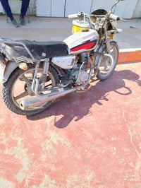 موطور جني ١٧ للبيع السعر ٢٧٥  ٠٧٨١٦١٨١٦٤٧ غير متواجد عل خاص