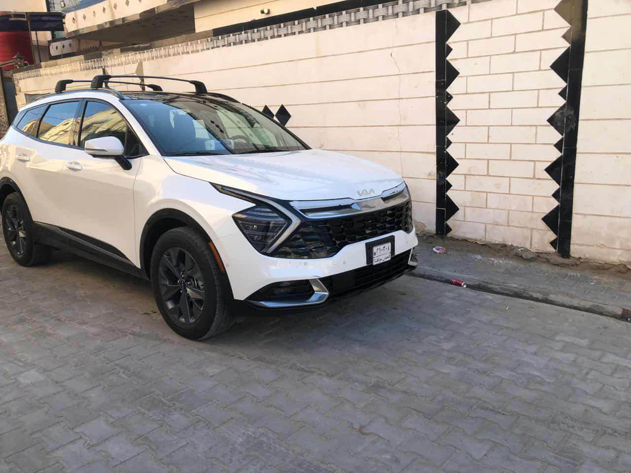 كيا سبورتج 2023 للبيع 
حرة رقم بغداد 
مواصفات برستيج اعلى فئة 
سيارة هايبرد وبانزين ،،،كاميرات خلفي وامامي محيطية 180 درجه 
نقطة عمياء ،،سياقة ذاتيه ،،كشنات جلد ،،فول تحكم ستيرن ،، شحن هاتف لاسلكي ،،تشغيل وابواب بصمة ،، كشن كهربائي ،،، تبريد وتدفئه بالكشن ،،، كشن ذكي ،،حساس خلفي وامامي ،،قماره بانوراما ،،حادثها موضح بالصور تبديل جاملغ فقط ،،، وبعد هواي مواصفات ،،مكانها بالسماوة للاستفسار *********** 
سعرها 235 ،،انا مكلف بالنشر ناصرية, ذي قار
