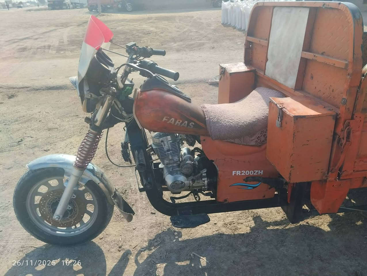 مديل 2016..  رقم ابيض نضيفه ومثل ماشوف كدامك وكلشي بيهه 

شغال عنواني البصره قضاء المدينه الخاص

***********وهاذرقمي بي واتساب سعر 1900وبيهه مجال
