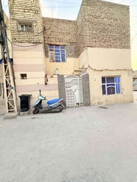 نص قطعة • ركن على ساحة • قطاع 54