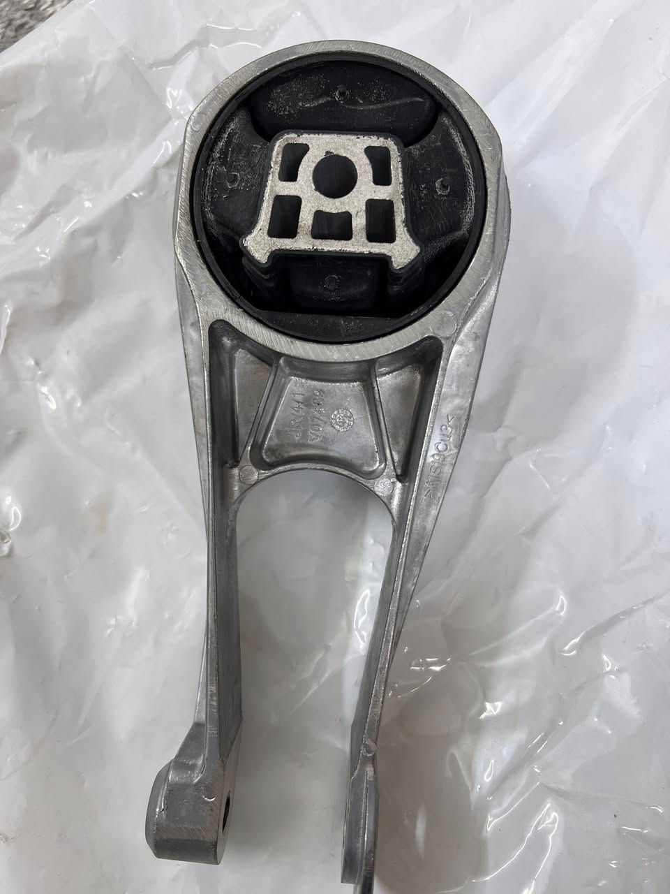 سلام عليكم شباب عندي دجة گير ماليبو ٢٠١٧/٢٠١٨ محرك ١٥٠٠ تيربو 
جديد غير مستخدم اخذتها من وكالة المنصور بلكرادة السعر ٧٠ الف 
للتواصل ***********
