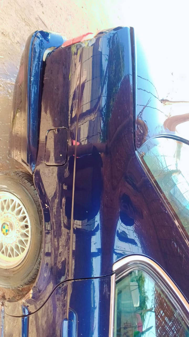 BMW  525 
رقم بغداد بااسمي تحويل يايوم يعجبك 
سيارة حداديه ٥٠ بالميه 
مكينة  كايمه يعني كاضه 
مال بطه ٢ ونص 
ابيعك بدي وكير سيارة يرادلهه ترتيب 
السعر  ٢٥ وبيهه مجال 
الشراي يتصل وبيه خير ويدلل 
***********
