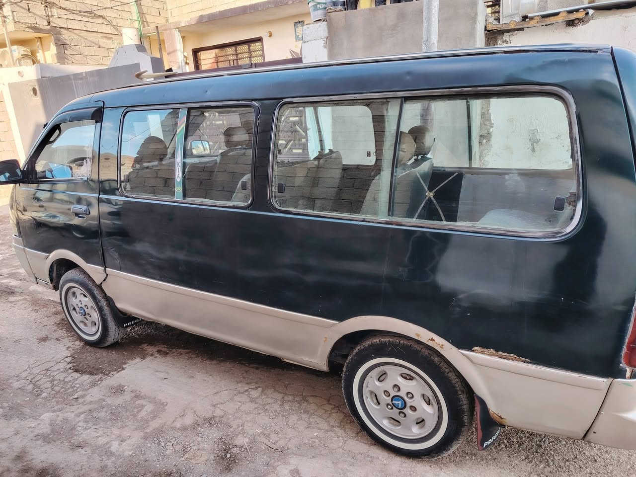 السلام عليكم بريجو مديل 96 انكليزي سنويه لل 31
سياره متعوب عليها هواي كير محرك اكسل شواصي مكفولات كفاله عامه تخم تاير بجيس كلج عينه وصينه وقرص جدد كهربائيات شغاله بور مشط السعر ٦٧ بيهه شوي مجال مكان ديالى بعقوبة اتصل لا طب خاص لان مكلف بنشر ***********
