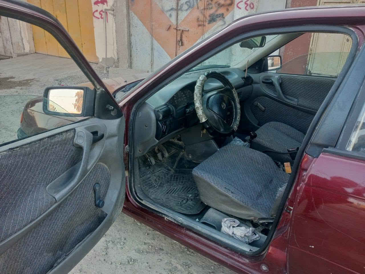 السلام عليكم  اوبل استرى للبيع رقم صلاح الدين أ السيارة كير ومحرك كصة وصدر امامي خلفي جديد وتخم تأير داخل وخارج نظيفة جاهزة ترايك وين ما يعجبك سيارة ماتعبك ابد سيارة تعتمد علية طريق خارجي داخل مال بيت شغل  (ملاحظة السيارة صاحبة الشرعي توفى مابيه قاصرين بس أبيعك بدون تحويل السيارة محد يطلب علية الف اني مكلف بالنشر والسعر أثناء الاتصال *********** رقم صاحب السيارة
