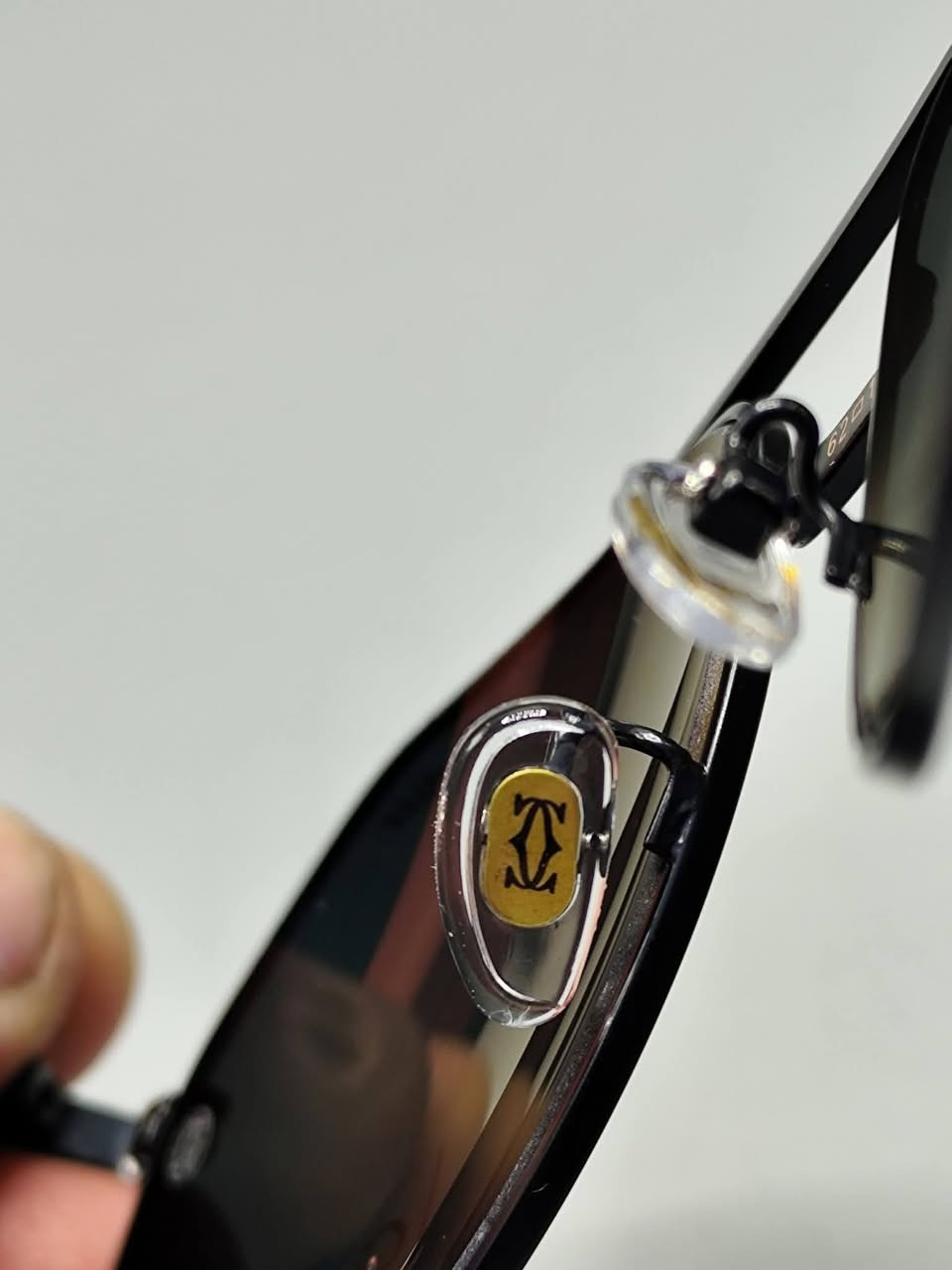 كارتير  سانتوس بمواصفات عاليه جدا وكوالتي أعلى
عدسه زجاج لون اسود ساحر
عدسه UV حمايه من الاشعات الضارة للعين
مخدات جلاتينيه طبيه مختمه
لون البدن اسود رهيب
مختمه بل كامل بدن وعدسه
قياس 62
تأتي مع علبه حافظه للماركه كاملة المرفقات
كوالتي فول الفول جدا عالي

السعر 35 الف
التوصيل مجاني لجميع محافظات العراق 

للحجز مراسلة الحساب ( ترسل رقمك وعنوانك الكامل)

اضغط لمتابعة الصفحه ليصلك كل ما هو جديد ومميز
من (انس براند للاناقه العامه) متجر الاقتناء والهدايا الفخمه


**إذا كنت صاحب هذا الإعلان وتريد حذفه لأي سبب، رجاءا أرسل رسالة إلى الدعم الفني**