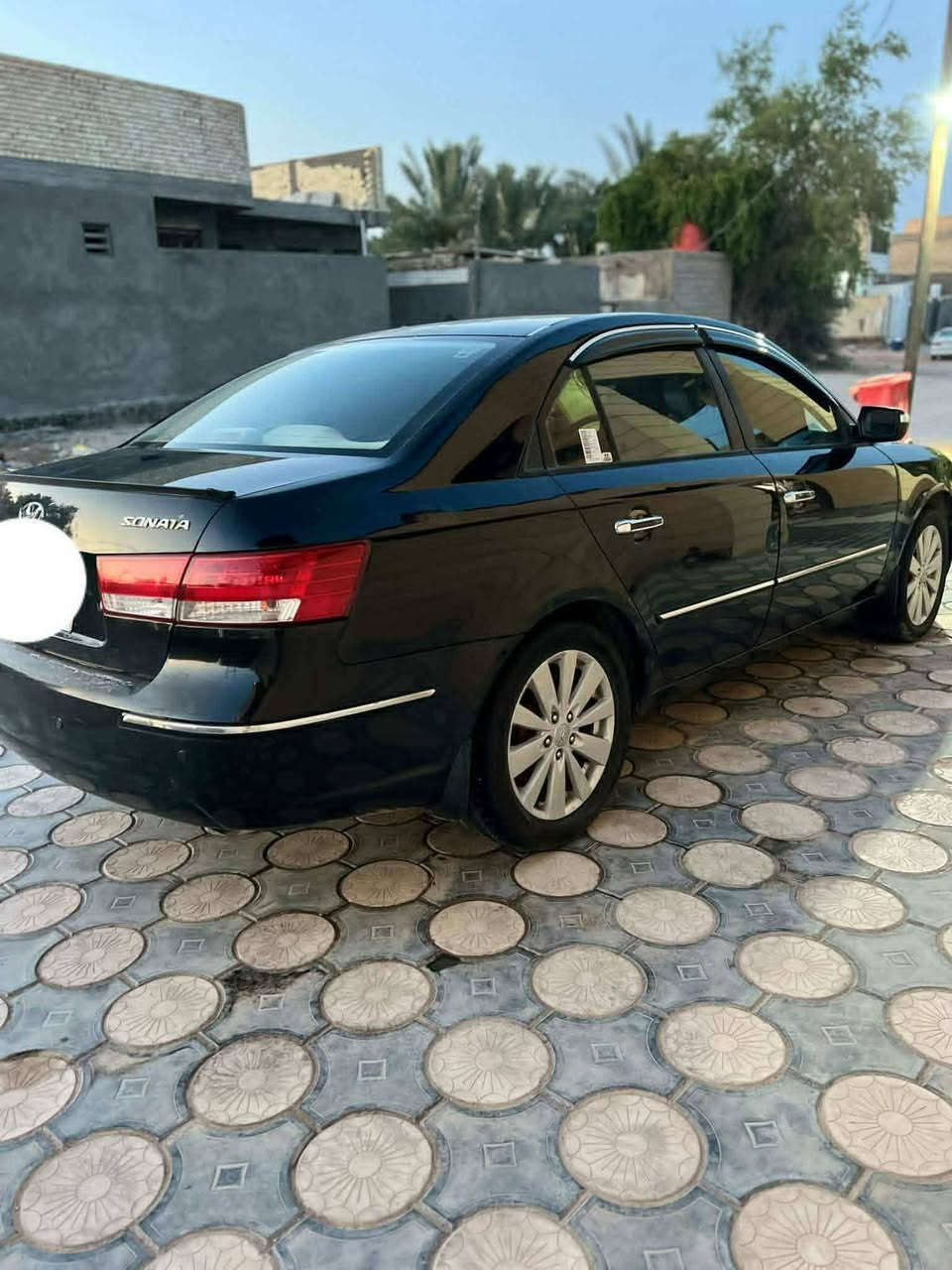 سلام عليكم سوناتا للبيع موديل 2010 خليجي مكينه 2400 مكفولة كفالة عامه عنوان النجف كوفه رقم الموبايل ***********
