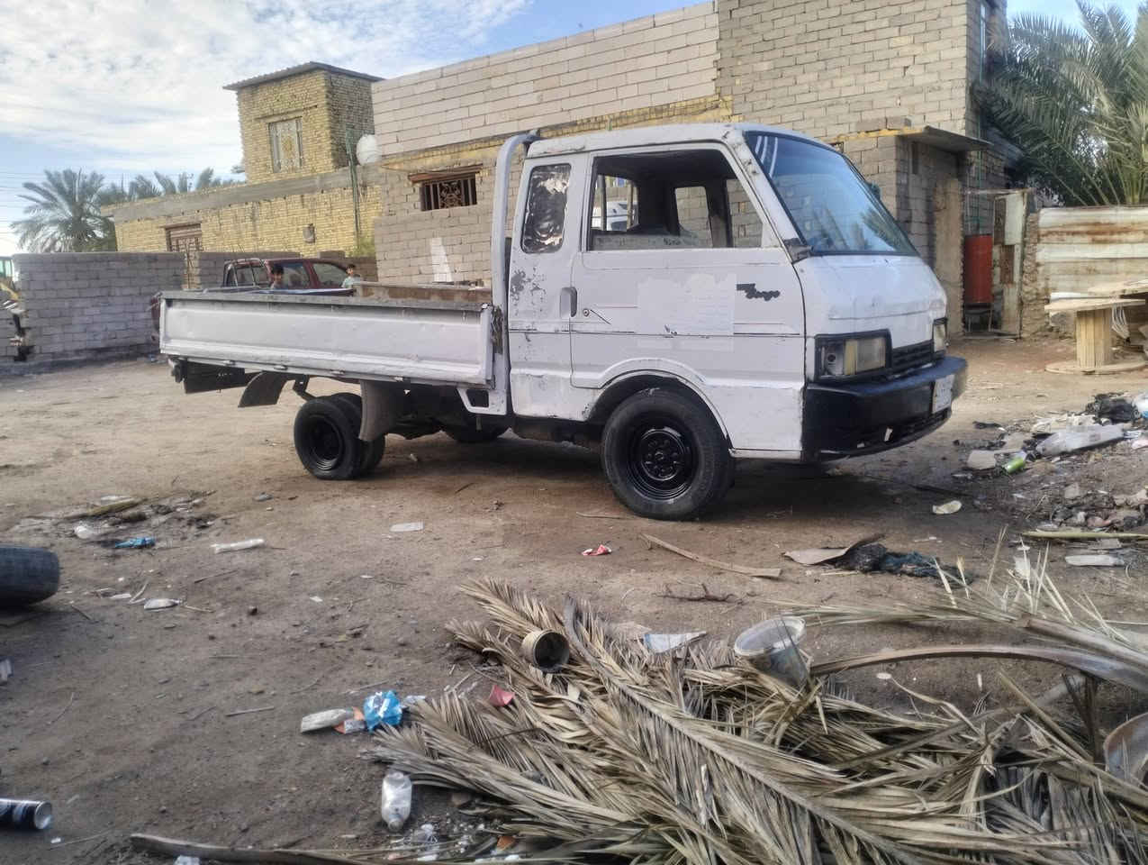 السلام عليكم كيه للبيع رقم الماني بصره تحويل مباشر 
السعر 27  مكاني ذي قار مكلف بالنشر هذا رقم صاحب السياره ***********
