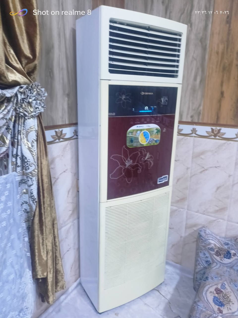 سلام عليكم
سلام عليكم ورحمة الله وبركات
 سبلت عمودي نوع دنكا المس  ثلاث طن  نظيف جدا شرط الشغل  وبيه ضمان تبريد كلش حلو ماشاء الله غاز 22 R  جاهز مع كامل ملحقاته حاليا جاي يشتغل تجي وتشوفه بعينك حتى تدفئه شغاله العنون بصره الهارثه 
االسعر 700
***********
