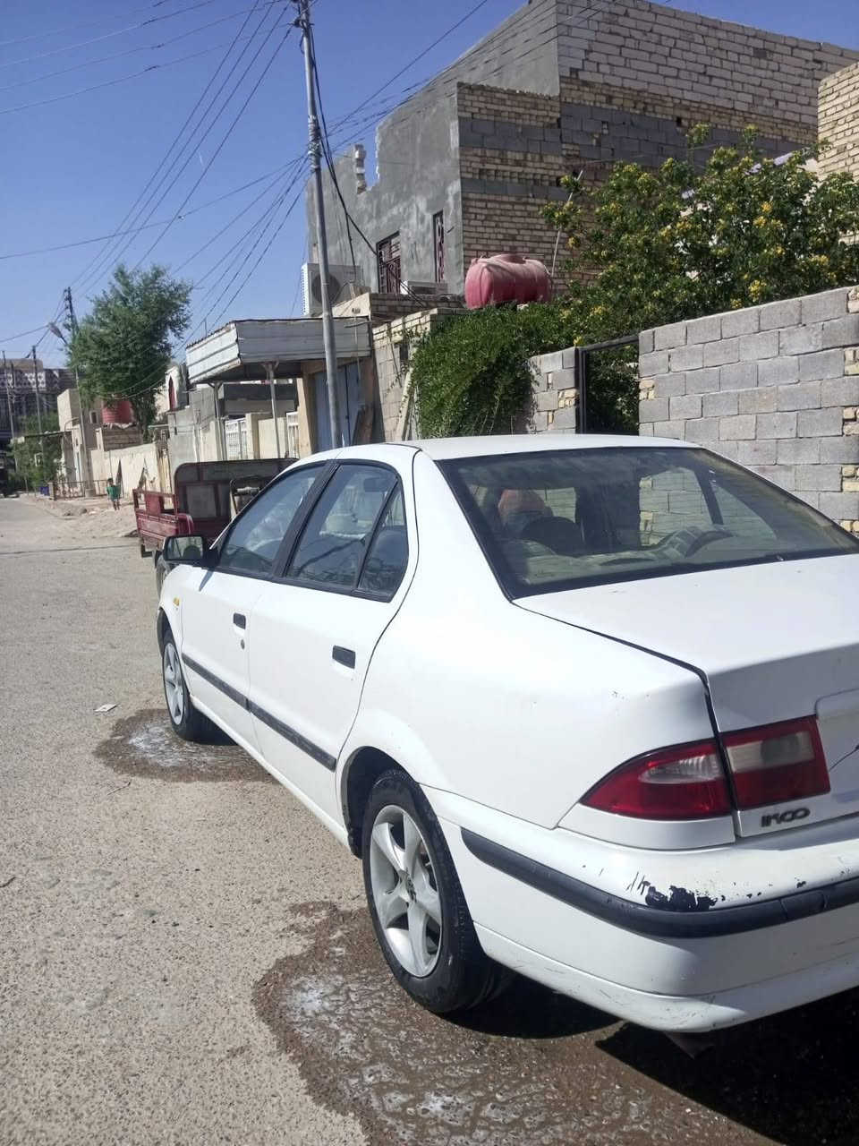 السلام عليكم
سيارة سمند سيارة حلوه 
رقم ميسان تحويل مباشر مكينه وكير خير من الله 
سيارة عوزها ترتيبات بصيطه جدن تايرات نضيفات
كهربايات كلها شغاله حته سنتر لوك 

مكان السيارة ميسان الميمونه ***********
