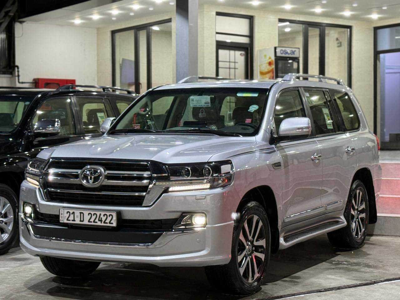 لاند كروزر موديل2019وكاله ساز كران تورين اصلي كوشنات اثنين كهربا صندوك جك شفط  سياره مكفوله بدون صبغ ثلاث شاشات عنوان سليمانيه السعر 485بيها مجال ***********
