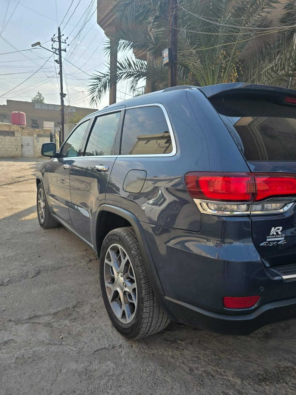 جيب جراند شيروكي لمتد وارد أمريكي
حادث جاملغ عكس السايق شخط، وشخط خفيف بالباب اللي بصفته
رصعة صغيرة جدًا بالبنيد
تخم تاير جديد مبدل قبل يومين
صدر جديد
ماشية تقريبًا 52 ألف مايل
فتحة سقف
رادار جانبي (نقطة عمياء)
شاشة كبيرة
داخل جلد بيجي
كشنات كهرباء
تدفئة كشنات وستيرن
4 مودات قيادة
فور ويل
محرك 6 سلندر 3600
ويل 20
صندوق كهرباء
تحكم ستيرن
تبريد قطعتين مع تبريد منفصل للجهتين
كامرة خلفية
حساس خلفي
لايت زنون
رقم سليمانية باسمي
تحويل مباشر
بيع أو مراوس
موجودة بغداد / الأعظمية
🔴 السعر 💵 علق يوصلك سعر السيارة ✅
#جيب #جراند_شيروكي #سيارات_للبيع #العراق #iraq_cars_kd


**إذا كنت صاحب هذا الإعلان وتريد حذفه لأي سبب، رجاءا أرسل رسالة إلى الدعم الفني**