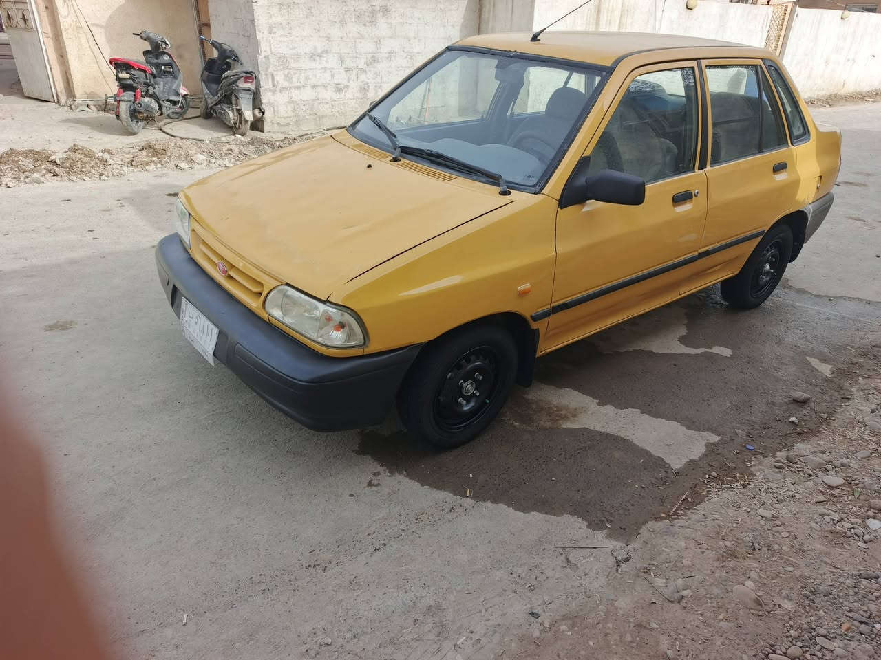 السلام وعليكم شباب سايبه موديل 2012كير مكينه شواصي جدد سياره بلاديه كله بيه صبغ خياسات  معمره فقط مصفره تحويل ثاني يوم سعر ٢٨وبيه مجال مكاني بغداد مرور التاجي ***********
