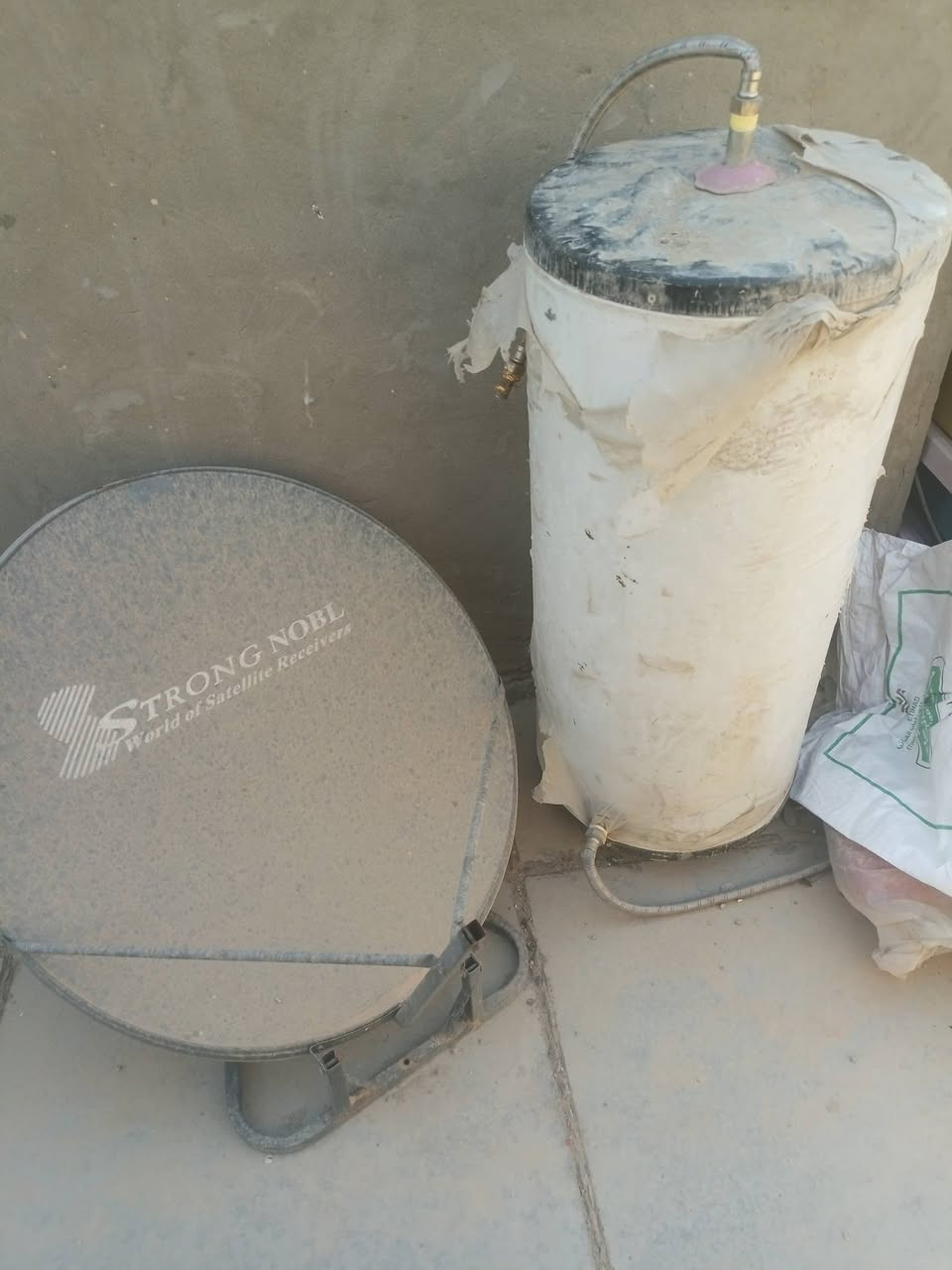 غراض منزليه للبيع كلمن وسعره
1_ قنينه كشر عراقيه
2_كاونتر ضرره فقط فطر بلصفحه وجامه
3_صحن شغال
4_ سخان حجم كبير شغال
5_ تنور شغال
رقمي فقط واتساب ***********
