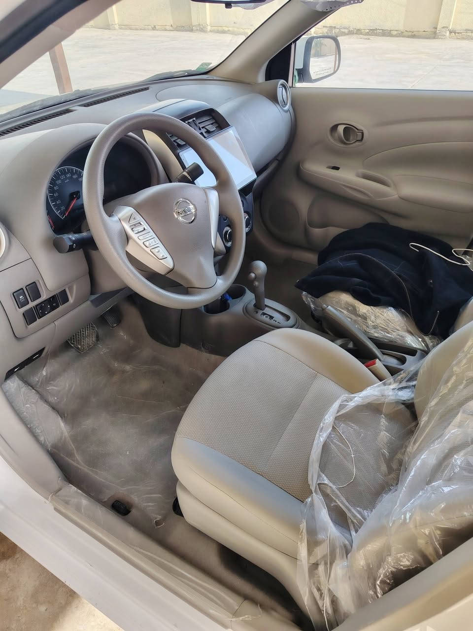 نيسان سني مديل 2025 زيرو زيرو ماشيه 300 كيلو وكاله مجانيه سعر 138 قفل قفل 🔒 مكاني بصره ***********
