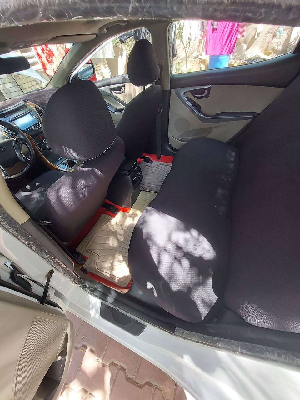 بسم الله الرحمن الرحيم
سلام عليكم 

النترا خليجي ٢٠١٥ بيها باب وجاملغ السايق مبدل بدون صبغ رقم كربلاء بااسمي سنويه تنتهي 2027 السيارة نظيفه جدا وجاهزه كير محرك مكفول تبريد تدفئة حدادية صدر تايرات كله جديد مكان طوريج كربلاء ..واتس اب غير متواجد بالفيس

..*********** 

السعر 125$

بيها مجال بسيط
