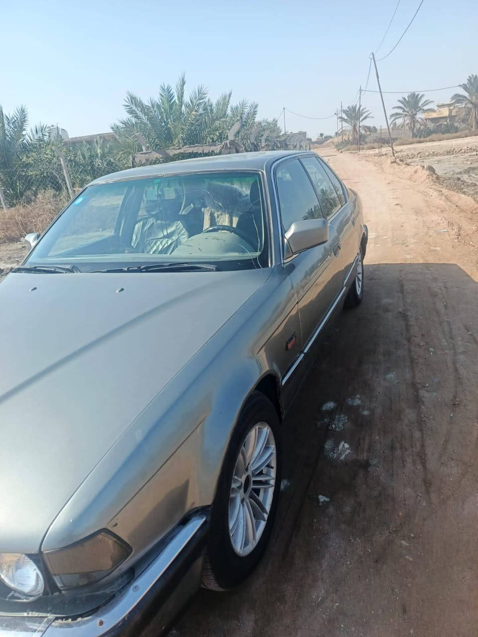 السلام عليكم سياره للبيع رقم بصره الجديد مكينه وكير بطه السياره مكفوله من الكص والنقل والضربه جاهزه السياره من كلشي مكاني البصره قضاء المدينه السعر 42 وبيها مجال *********** ،، البصرة, العراق
