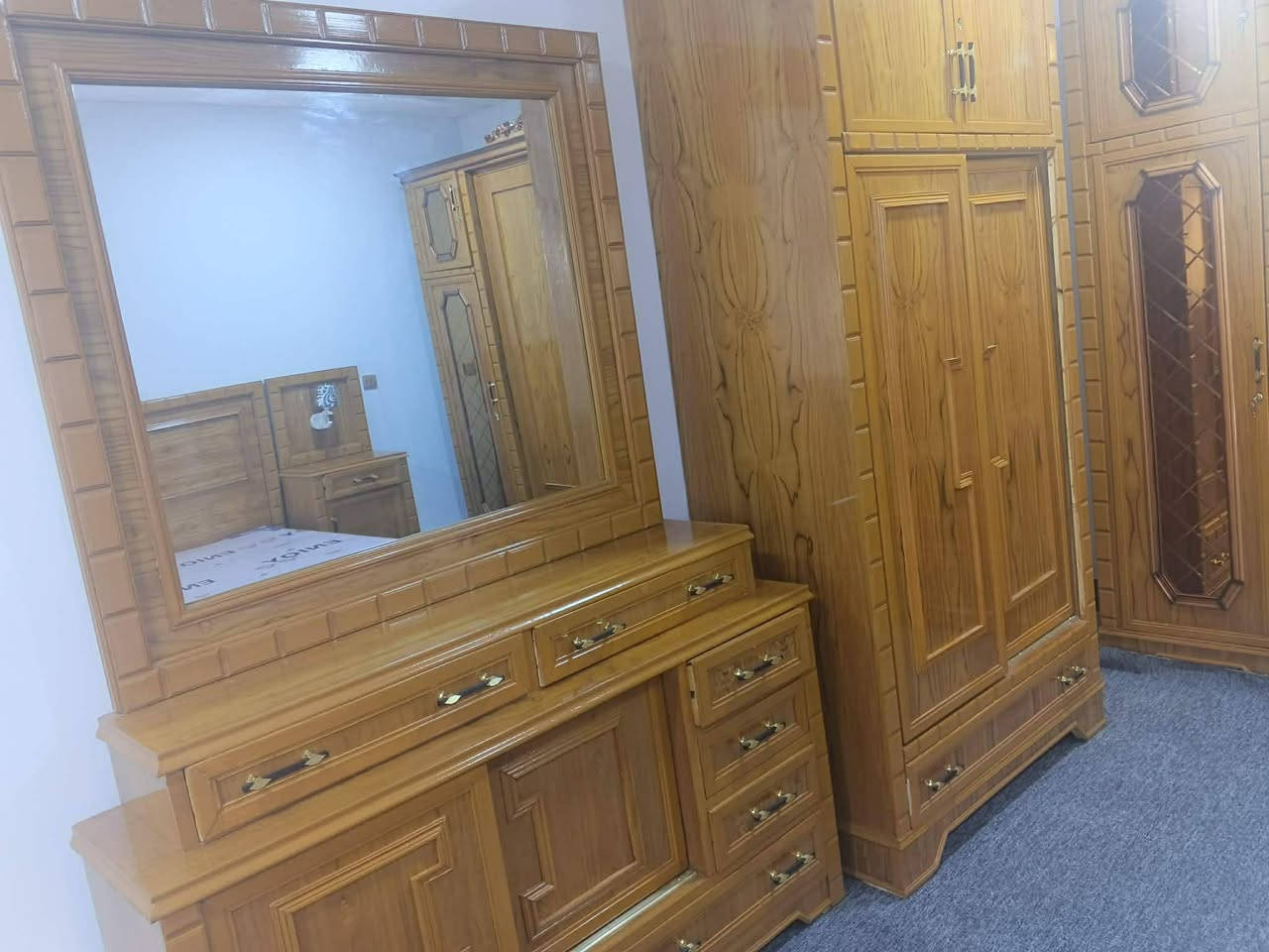 غرفه أخشاب حطاطه مصريه بعدهي جديده صار شهل من سويتها شرط ممحطوط بيها اي شي بعدهي ب جيس الله شاهد عساس ازوج وصارت عندي ضروف وطريت أبيعها الله شاهد سويتها 3 ملايين و 500
وبعدهي جديده ب باكيت  كامل ملحقاتها
 السعر 3 ملايين وبيها مجال 

اتصلو ع صاحبها اني مكلف ب نشر 

***********
