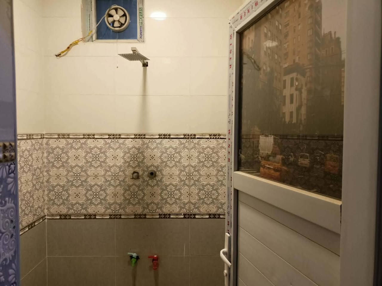 دار للبيع زراعي 100متر بناء سنة 2023 رئاسة شارع عشرين
نهاية شارع ام البنين 
***********
