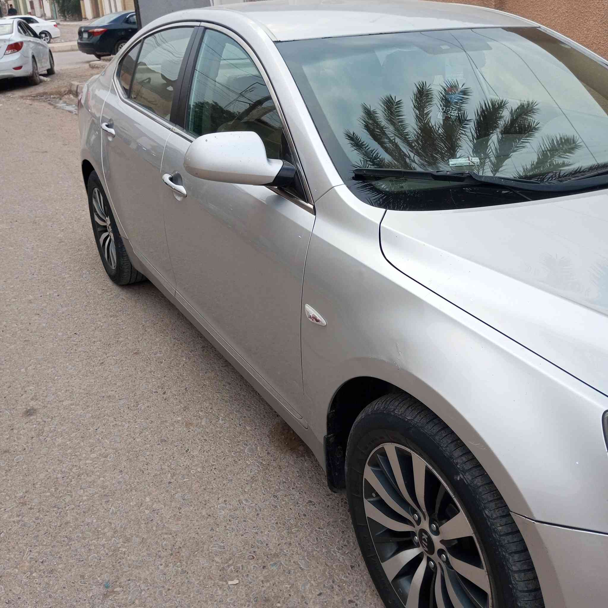 كاتنزه 13اربيل كفاله عامه بس شخط بجاملغ الخلفي مال بيت سعر120وبيه مجال الاستفسارعرقم *********** مكان السياره قضاء بلد قرب السيد محمد ع
