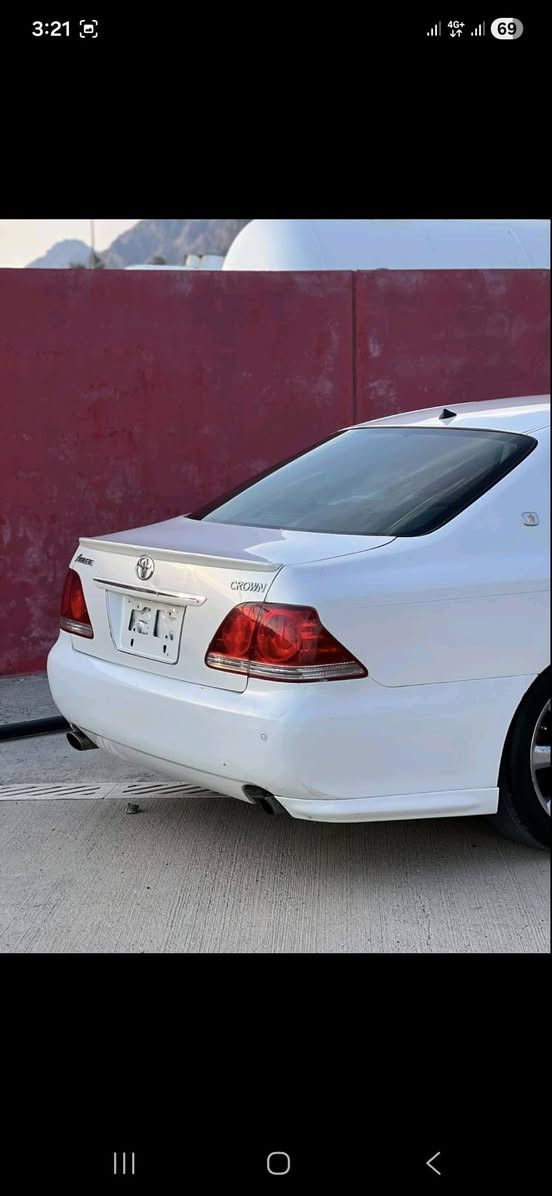 شاهیینەی بڕاوە تایبەت بۆ فرۆشتن GRS182
گەورە بە گەورە ساج سوور ٣دووگمە ویلی دینگەی لۆک
٢٠٠٥ ناو پاکەت کوشن کارەبا سوکان کارەبا ئاوێنە کارەبا
تەبرید ساردو گەرمی بەستراوە جامەکانی هەڵ گیراوە
تازە پیش و دواوەی داگیراوە بی دەعم لێدراو سەقفی شوشەی وبێ بۆیاخ تازە ڕۆنی هەڵ گیراوە لە ڕانیەم لەگەڵ ڕێزم ئەگەر کڕیار نیت تەلەفۆن مەکە سعری ٥٤$گەڵاو مەجالیکی برایانە 
***********
