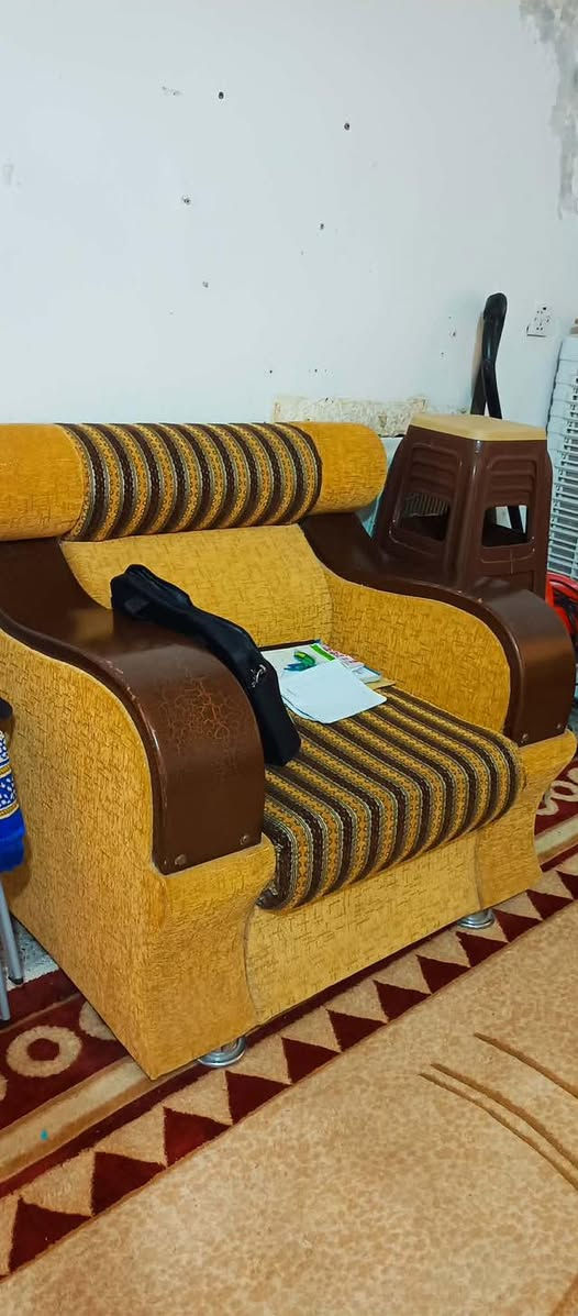 السلام عليكم تخم للبيع نضيف العنوان ديالى شهربان السعر 250 بي مجال مكلف بل نشر التواصل ***********
