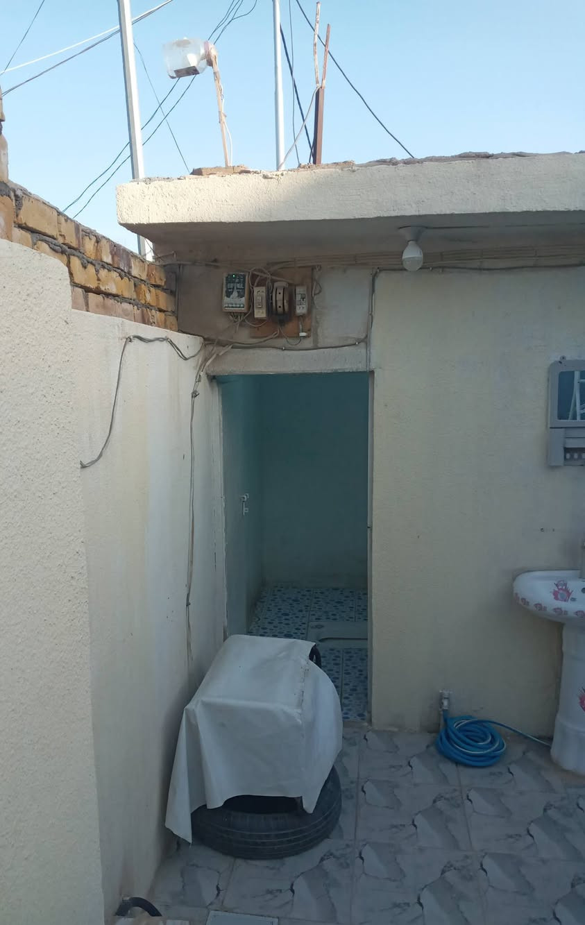 مشتمل البيع المساحه 100 يحتوي علئ غرفه نوم 4×6 ومطبخ نفس المساحه وحمام داخلي و صحيت كامله المكان حي الحكيم على الكورنيش اتصل على الرقم الاستفسار اكثر 
***********
