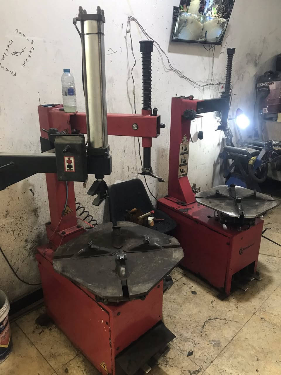 السلام عليكم عندي خالعات 2للبيع عنوان بصرة الجمهورية  ***********
