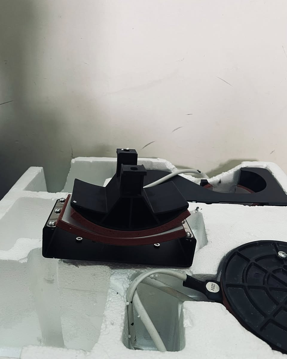 للبيع مشروع طباعة ملابس DTF متكامل 
طابعة ابسون 18050 A3 
استعمال 3 شهر كارتونه 
مكبس حراري متعدد 1x5 
استعمال قليل كلش بلكارتونه 
مع أحبار وورق وبودره 
و هوديات وتيشيرات نص ردن 
 مع ضمان طباعة درجه أولى
مع تنصيب برامج DTF 
سبب البيع ( عدم التفرغ ) 
استفسار اتصال أو واتساب 
***********
