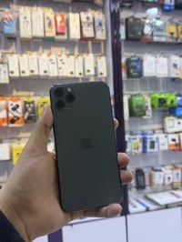 آيفون ١١ برو ماكس • مقفول ايكلود • نجف