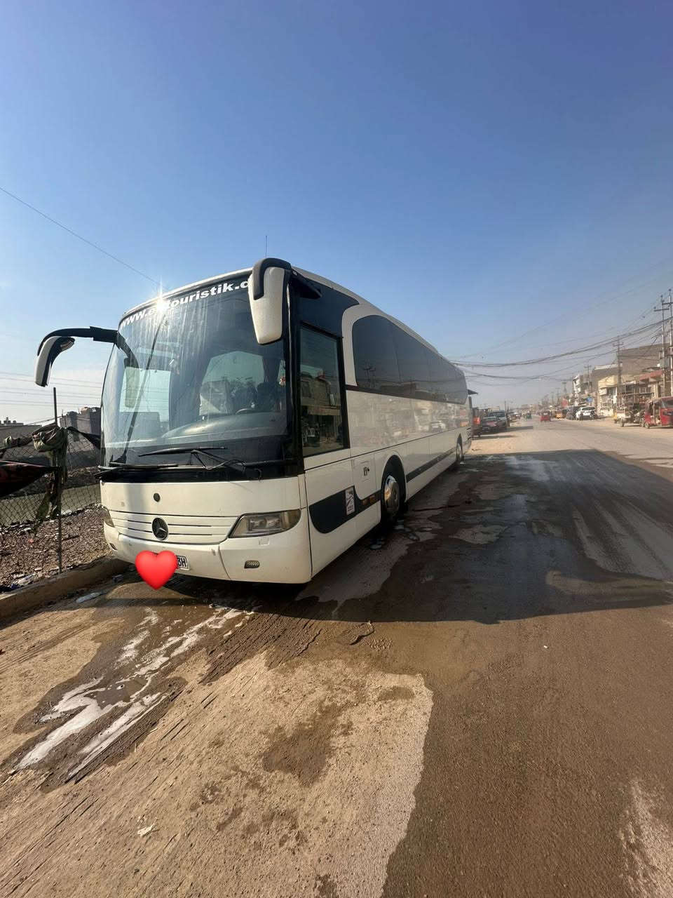 سلام عليكم سياره ترفيكو الاماني سياره نضيفه مابيه اي شي مكينه اكسور عدله تخم تاير  مكينه وكيره واكسل خير من الله سعر 160 رقم الهاتف ***********
