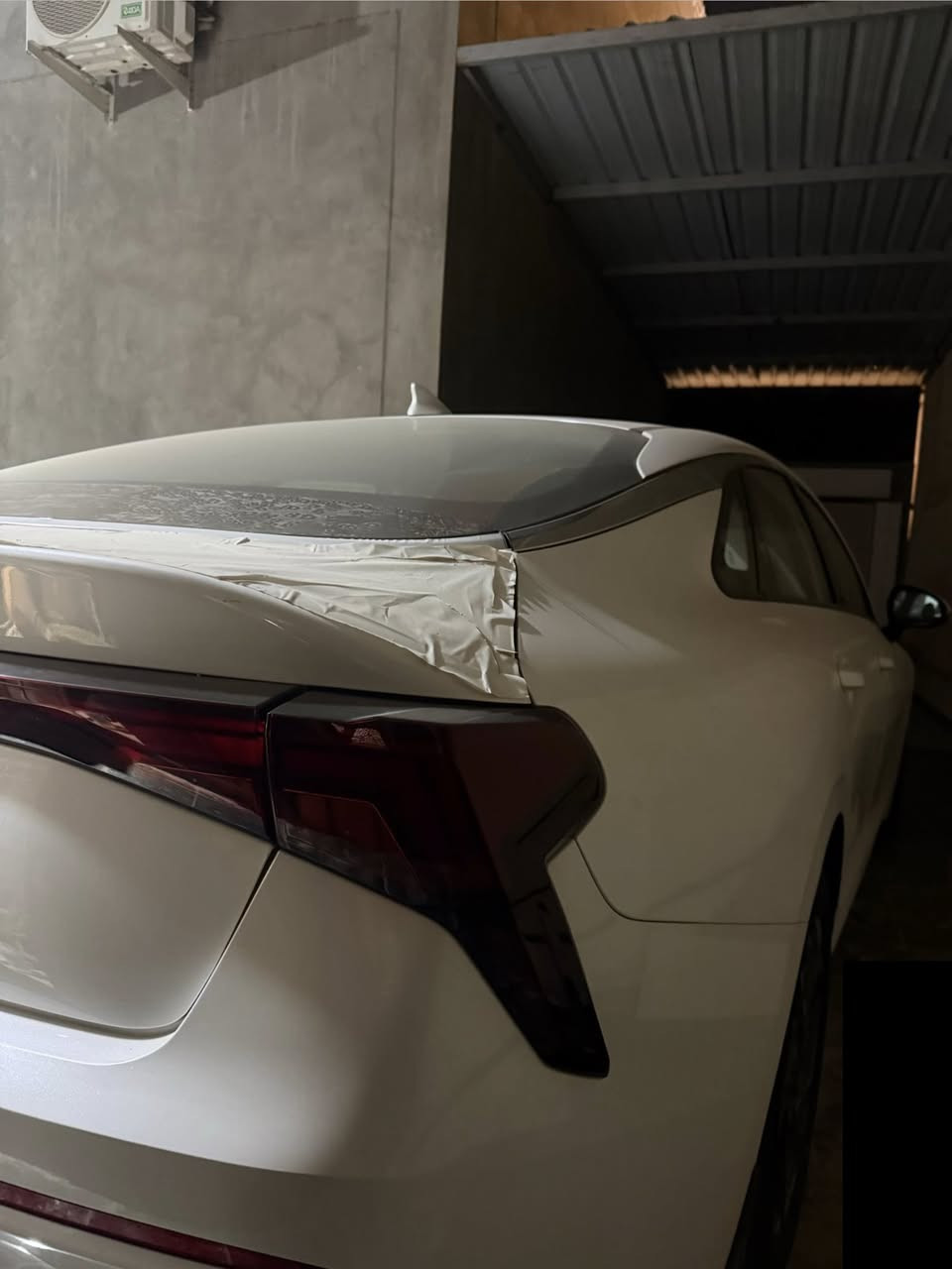 السعر 240 
كي فايف موديل 26 ماشيه 3 الف فقط بدون فتحه رقم اربيل ام الضمان الدوليه مكانها ديوانيه مقفول من اي ضرر بوضع الزيرو واتساب ***********
