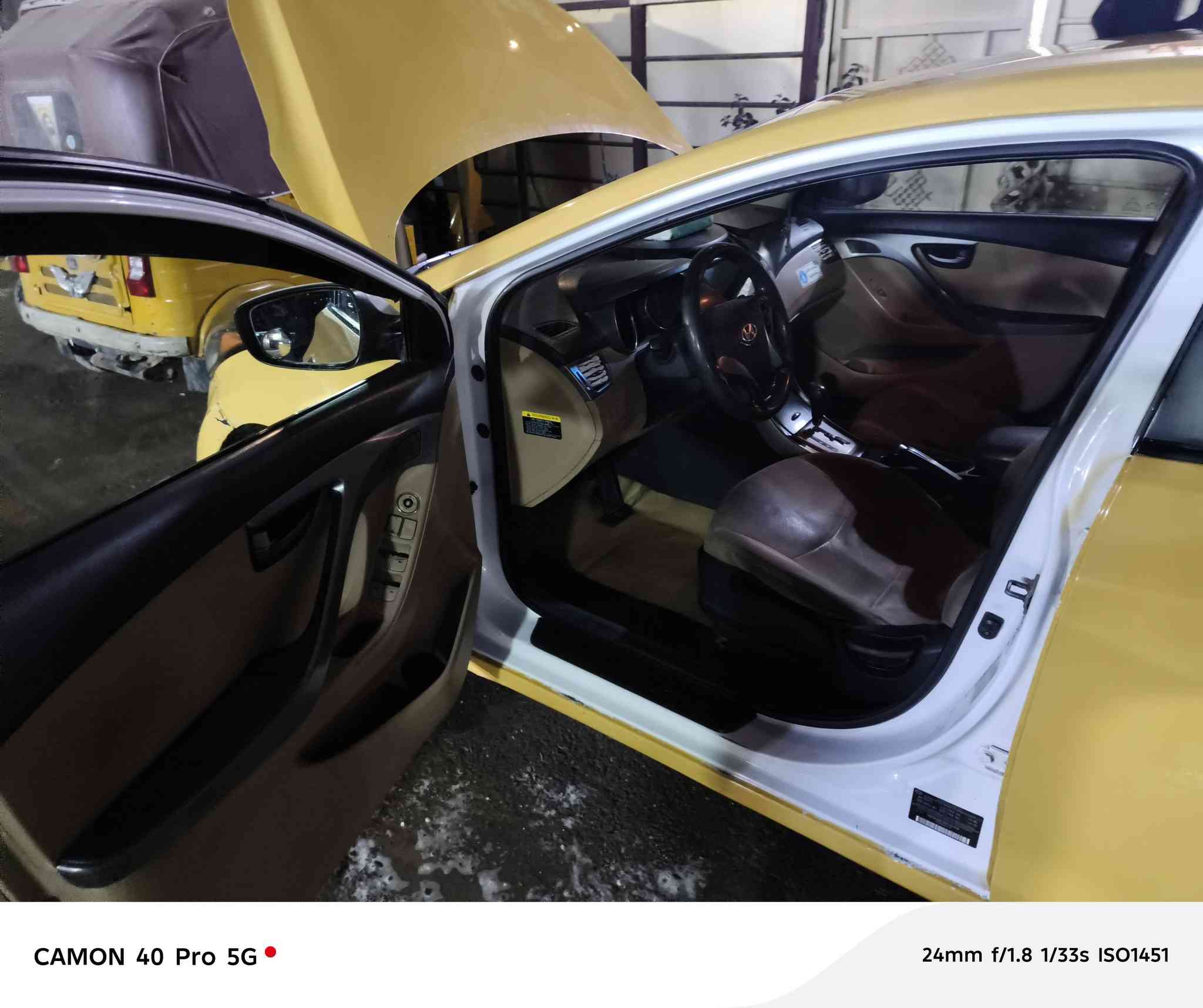 السلام عليكم
الانتره موديل ٢٠١٣
رقم بغداد بسمي 
كير مكينه خير من الله 
مكان سياره بغداد شعب 
سعر ٩٠وبيها مجال 
*********** موجود واتس ورقم
