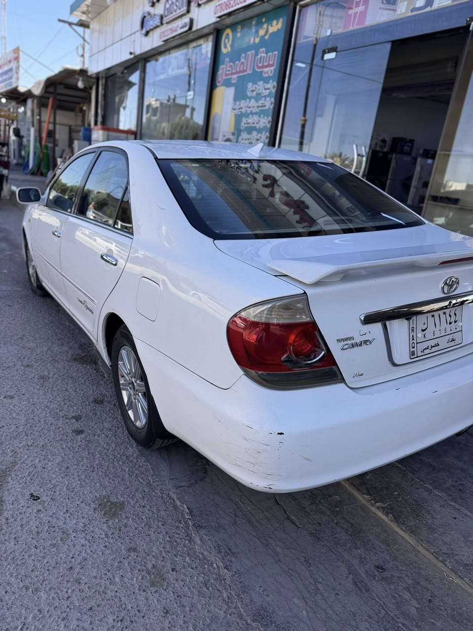السلام عليكم
للبيع كامري  2005 فول موصفات كراند 
محرك 6 سلندر فتحه كشانه جلد تحكم كأمره 
برده خلفيه فتحه  تخم تاير محرك كير كفاله 
رقم بغداد تحويل  مباشر  السعر شده و5 شراي يتصل 
مكان الانبار الرمادي ***********
