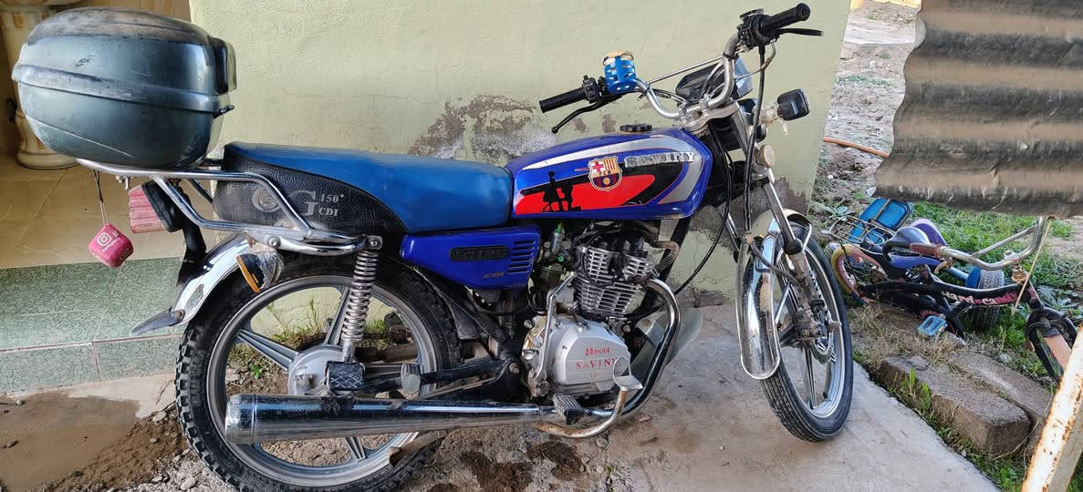 السلام وعليكم 
موطور للبيع سيفان 20 ماعايزه كلشي محرك شرط مبدل على ايدي كلجات فقط نكره سلف ماتصرف عليه ربع  شرط نص سلف يشتغل كهربائيات شغاله  للاستفسار 
*********** واتساب فقط 
ومتواجد فيسبوك
