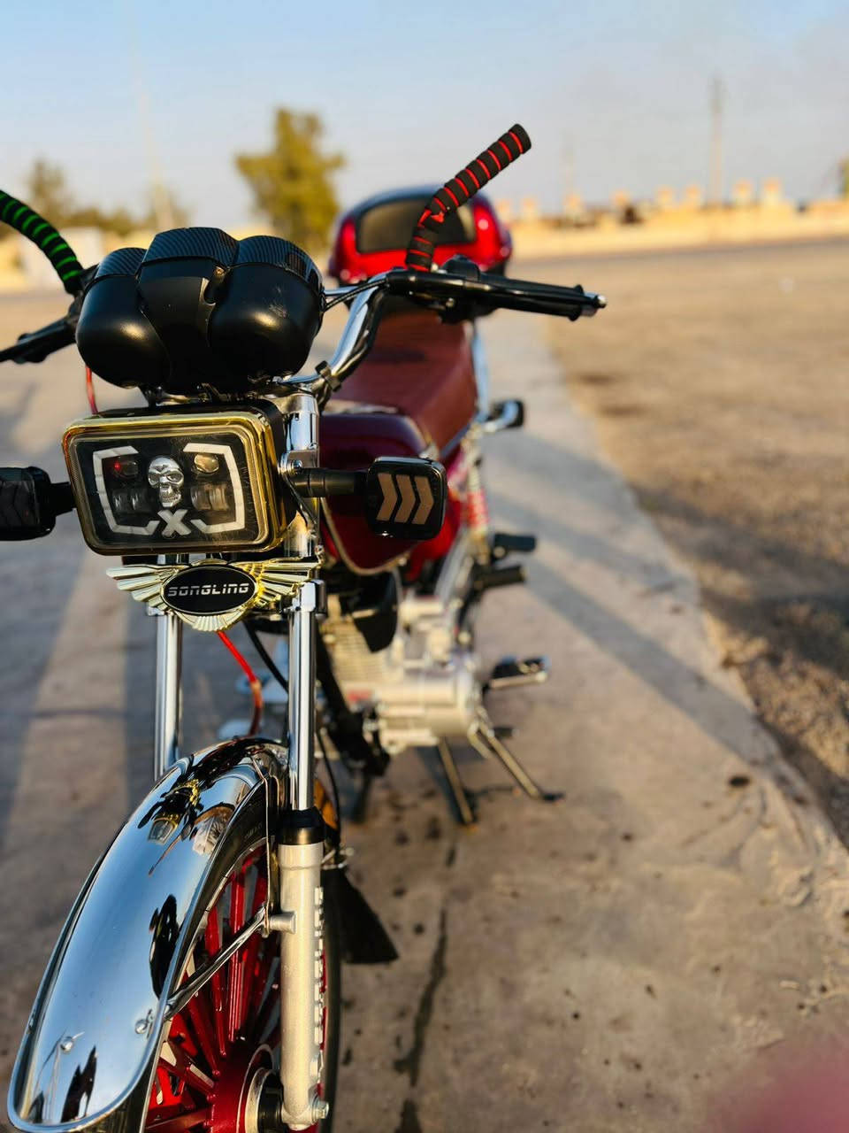 سلام عليكم دراجه سيفان البيع موديل 25 محرك200دراجه بيه نقص باتري فقط السعر700 بيه مجال مكان ديالى الخالص ***********
