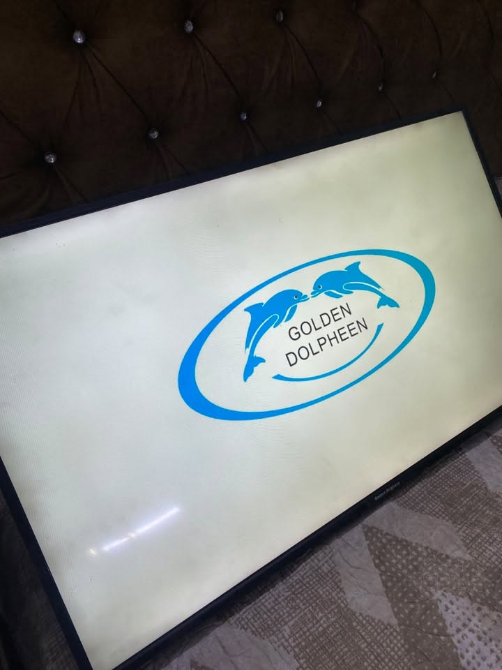 السلام عليكم شاشه للبيع
حجم43 بدون نت شغال وبدون ريموت مستعمل شي قليل 
نوعه او اسمه كولدن دولفين (Golden Dolpheen)

قيم بما يرضي الله ***********
