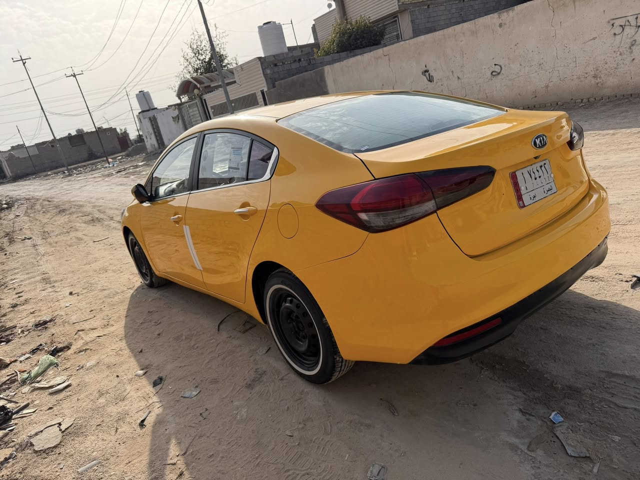 يالله السلام عليكم للبيع او المراوس  كيا سيراتو  وارد كوري مديل 2016
مكينه 1600 دكشن عالي كير مكينه كارتون 

حداديه طخم تاير تبريد كله جاهز 

فوصل مواصفات  ماعدا الفتحه 

شاشه بصمه كامرات كشنات جلد تحكمات جهتين سياره فول للأخير 

سعرها 110 وبيها مجال 

مكاني ناصريه مركز 

رقمي ***********
