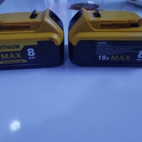 بطاريات • ديولت • ٨ امبير